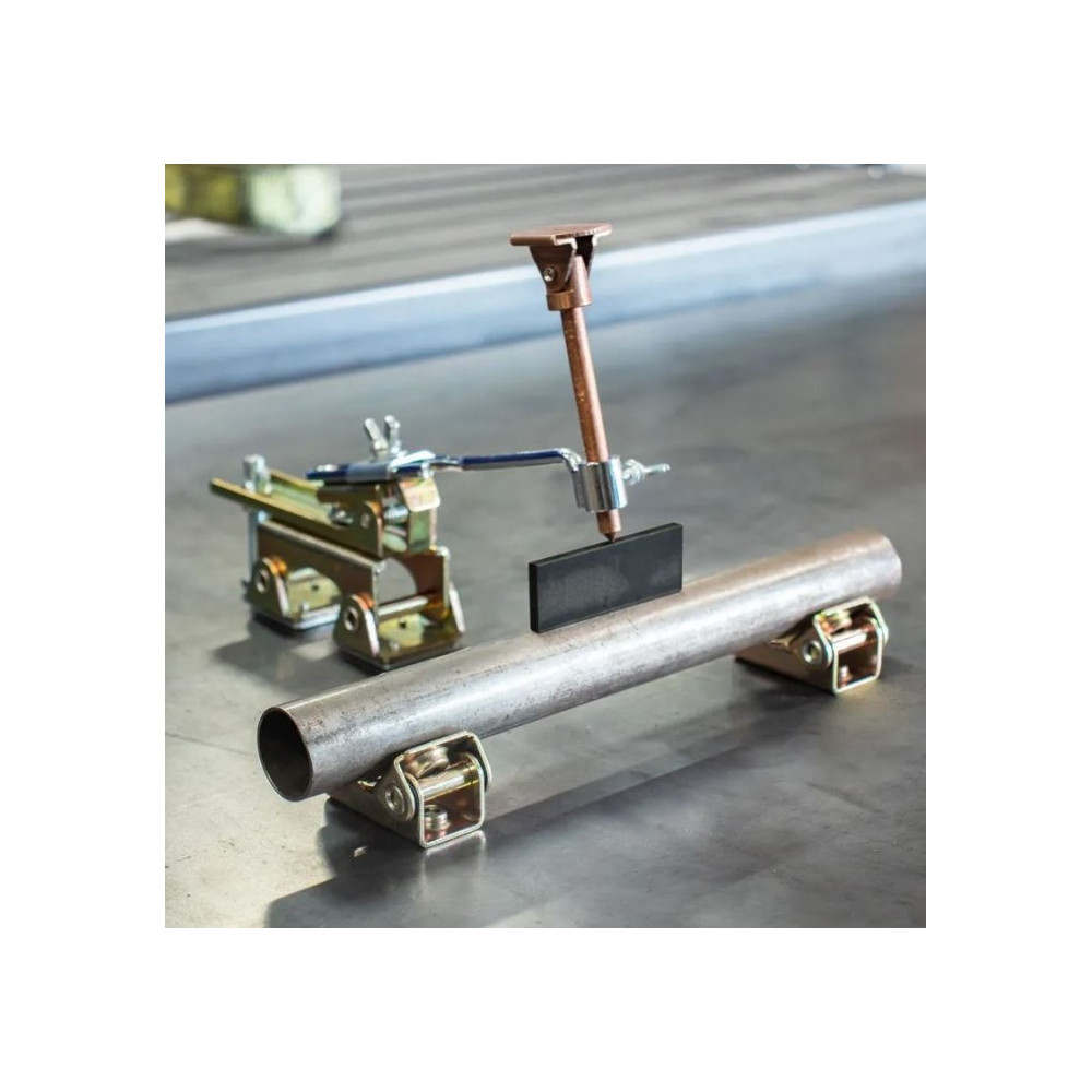 Magnetyczny przyrząd do przytrzymywania el. spawanych delux